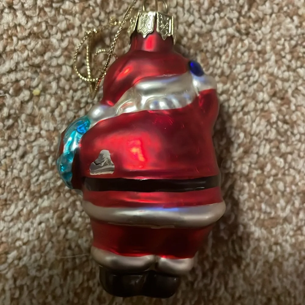 VTG Blown Glass Santa Holding A Wreath Christmas Tree Ornament 3.5” Tall
